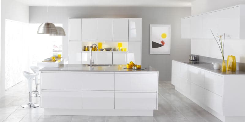 Modern-White-Kitchen-Mozaico