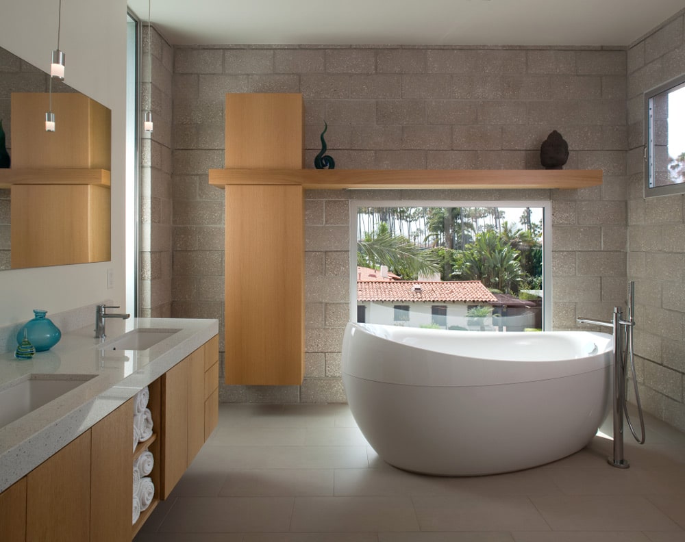 Asian-style-bathroom-freestanding-bathtub-domus-studio