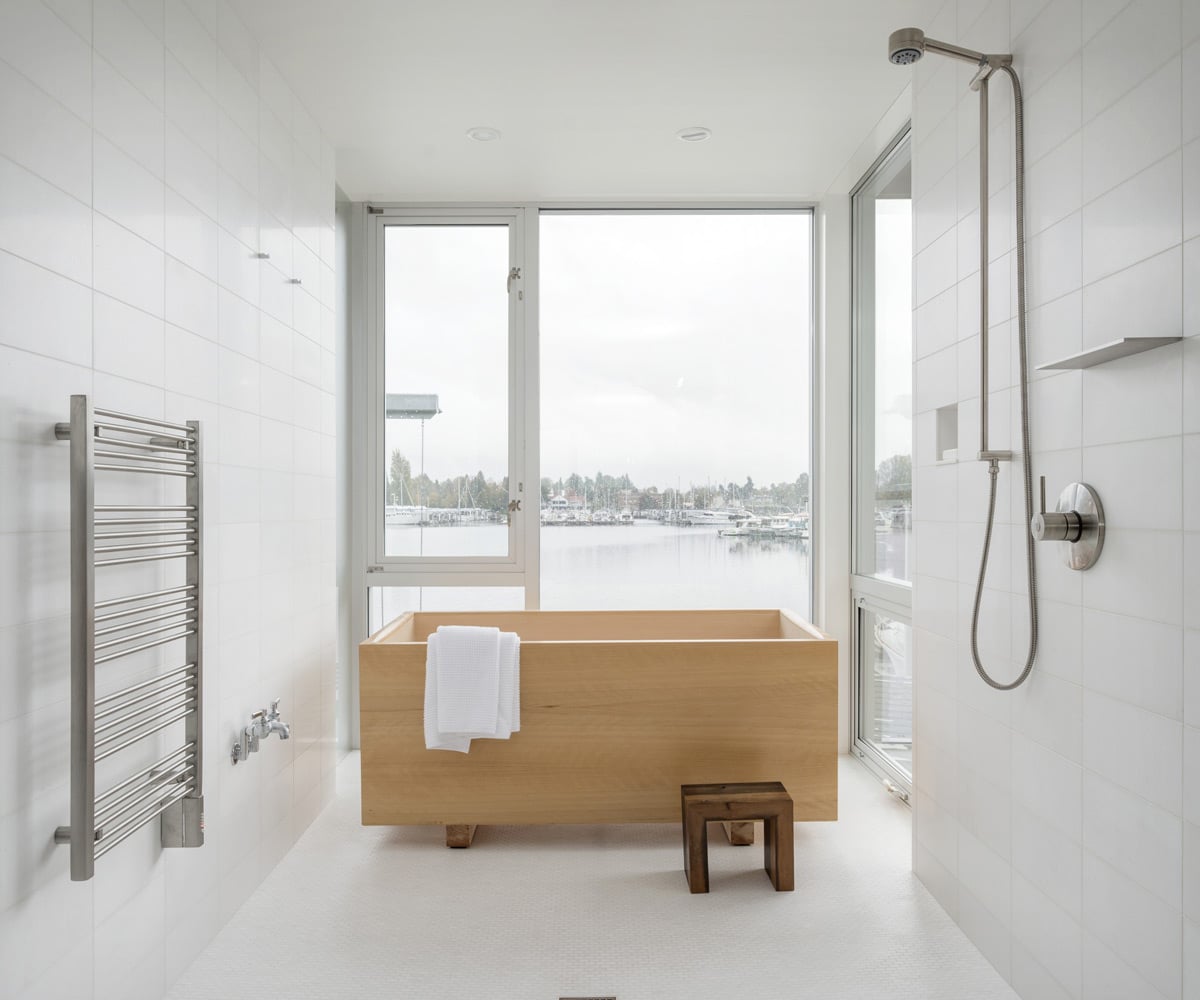 Minimal-Bathroom-Wood-Freestanding-Tub-heliotropearchitects