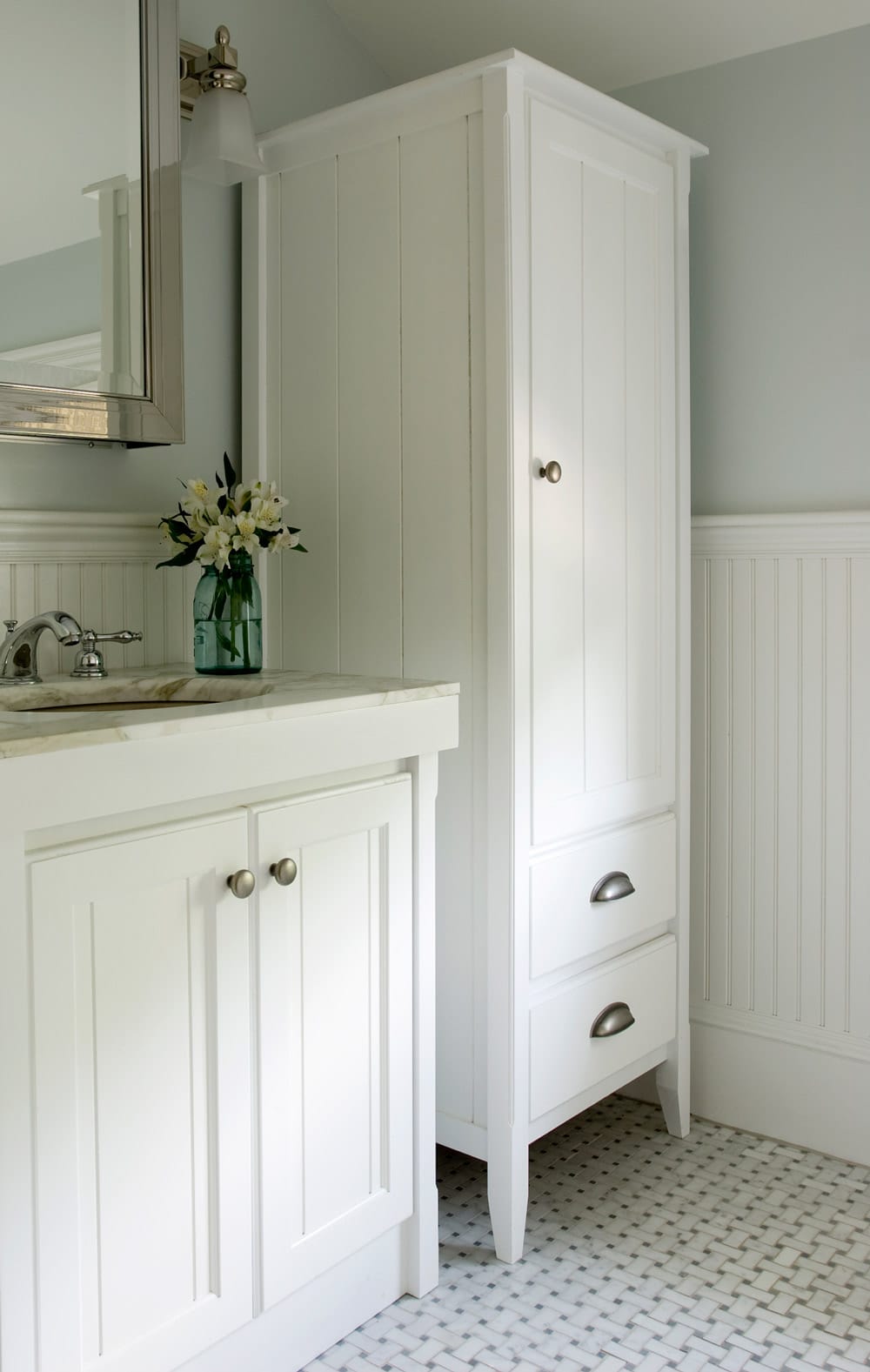 Bathroom-Storage-Furniture-celia-bedilia