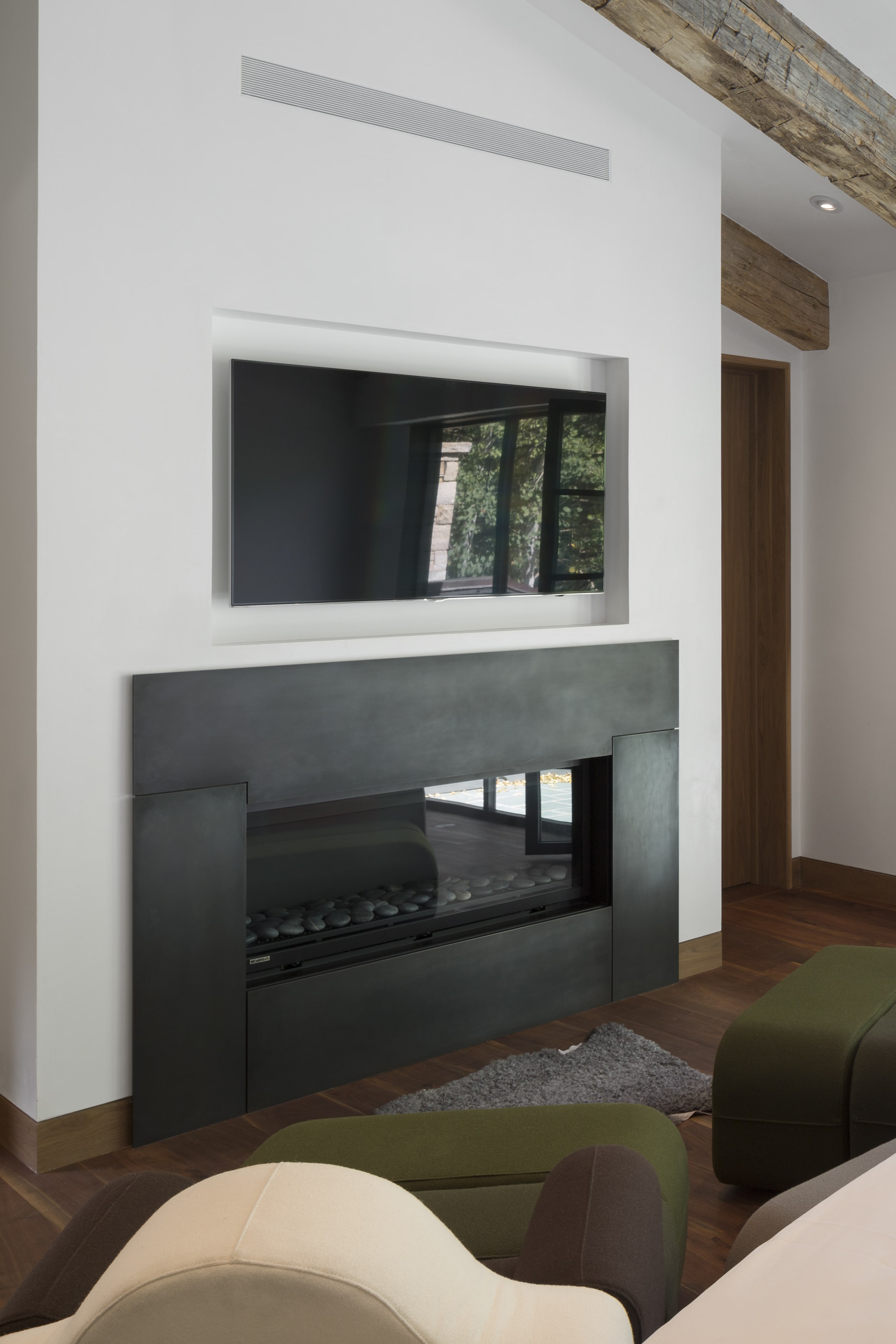 fire-place-and-tv-stand-aspen-s2-architects