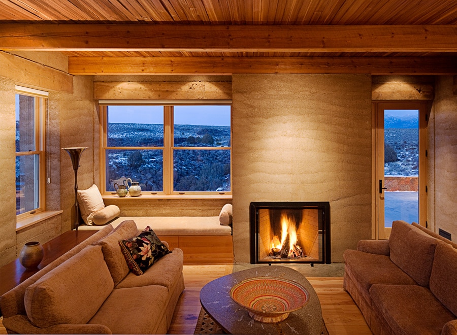 fireplace-insert-rammed-earth-surround-taos-nick-noyes-architecture