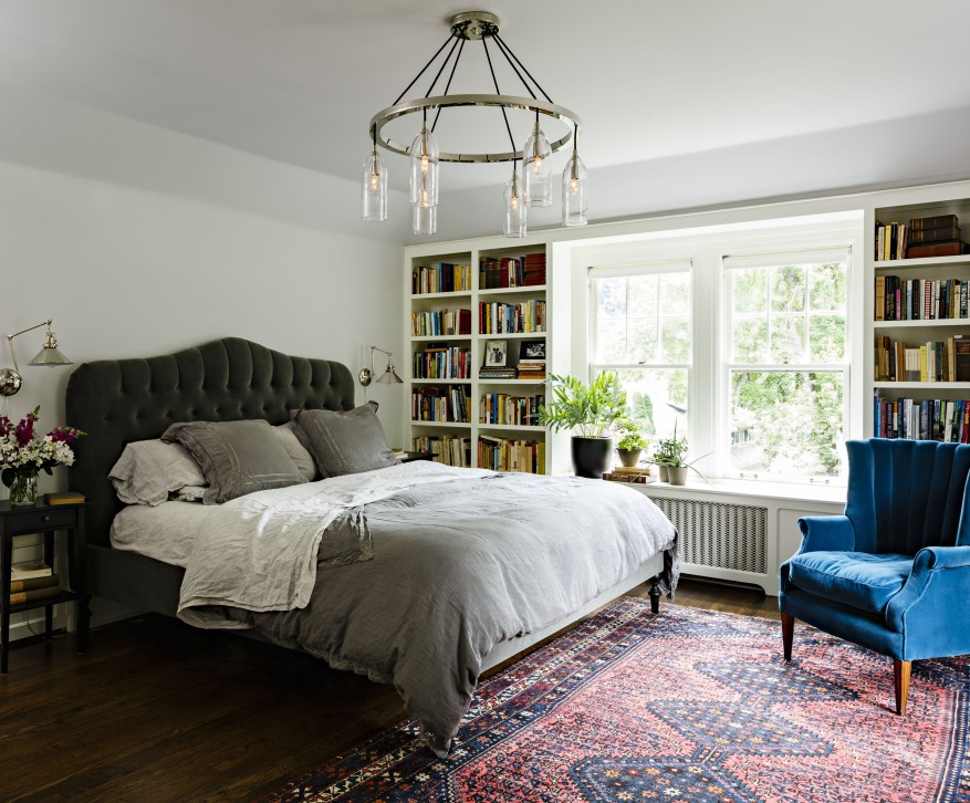 beautiful-bedrooms-transitional-decor-chandelier-jessica-helgerson-interior-design