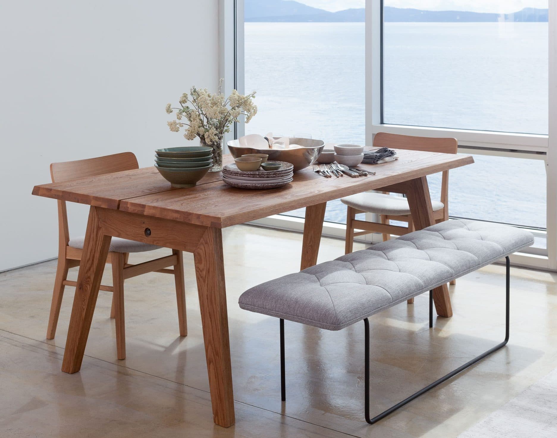 7 Rustic Dining Tables